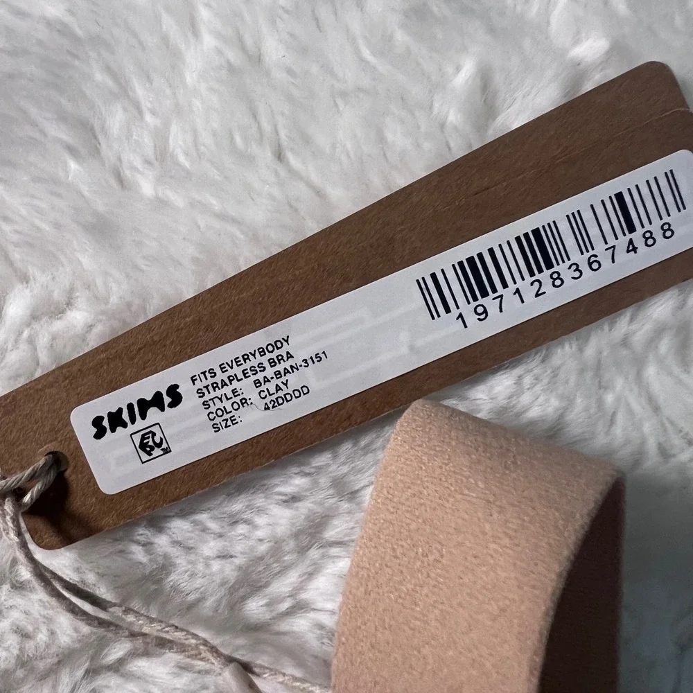 Skims Women's‎ Fits Everybody Strapless Bra Clay Tan Size 42DDDD BA-BAN-3151 NWT